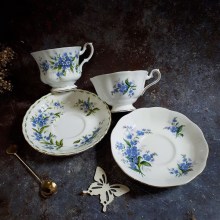 Set tháng Bảy trong BST Flower of the Month Series của Royal Albert, ENGLAND