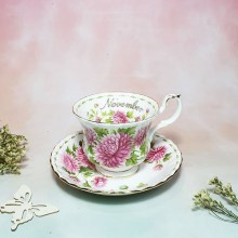 Set trà tháng 11 của Royal Albert ENGLAND. Viền tách hơi phai.